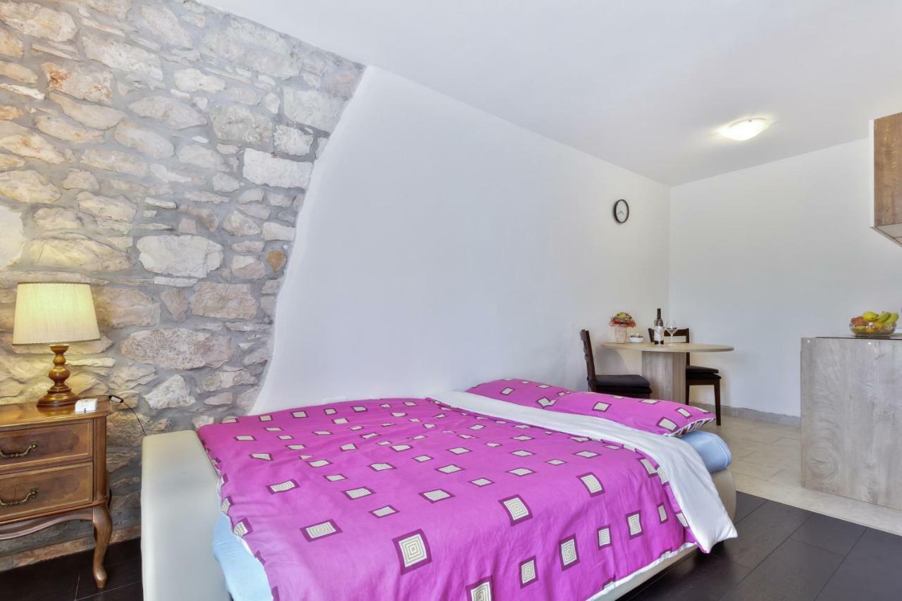 Apartmani Anna ウマグ エクステリア 写真