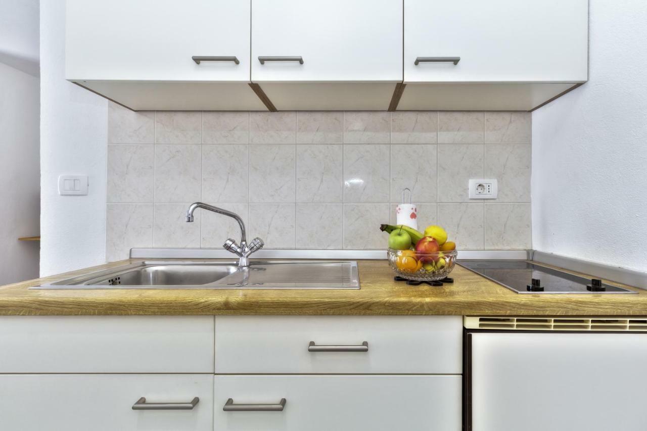 Apartmani Anna ウマグ エクステリア 写真