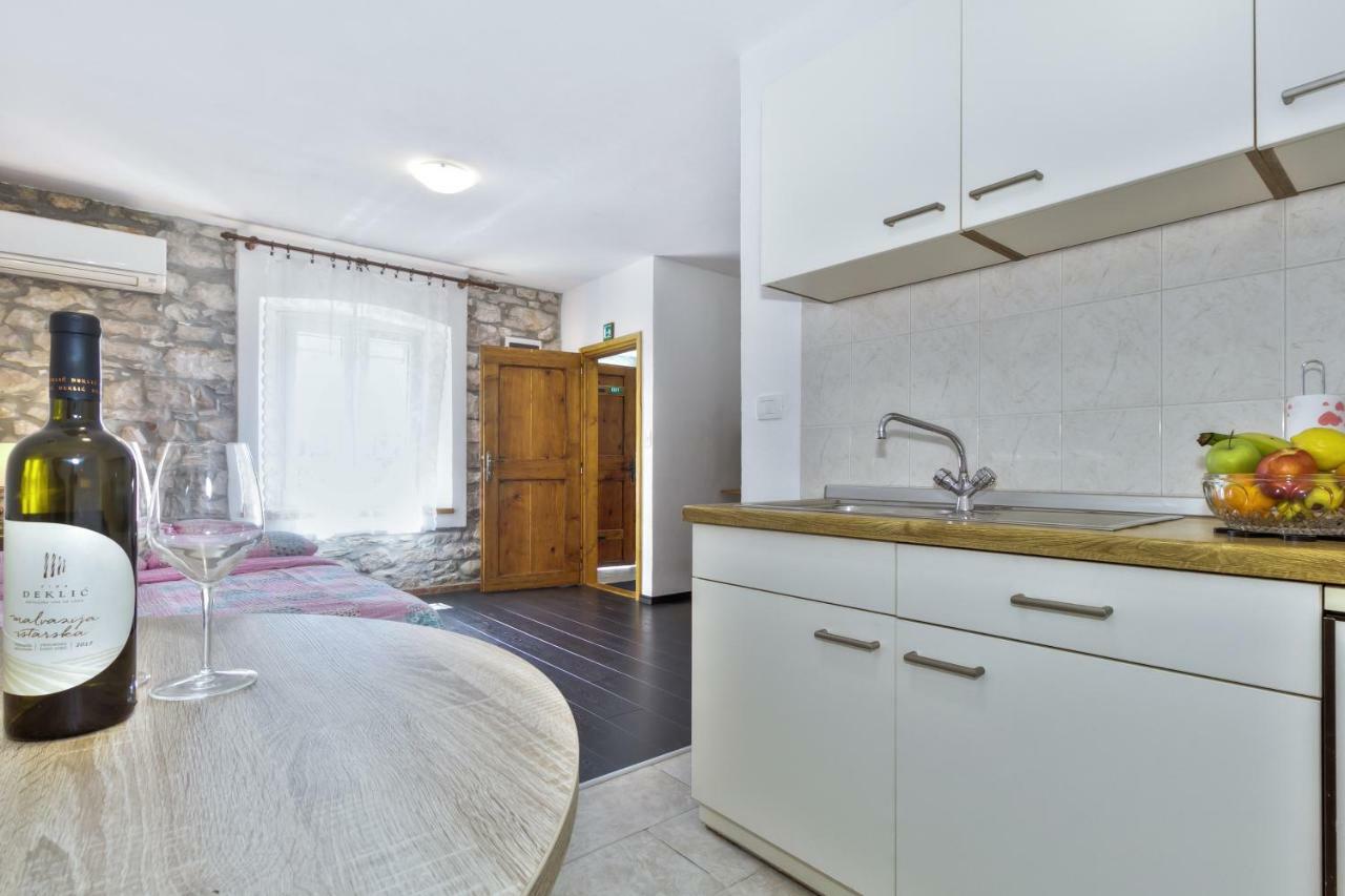 Apartmani Anna ウマグ エクステリア 写真