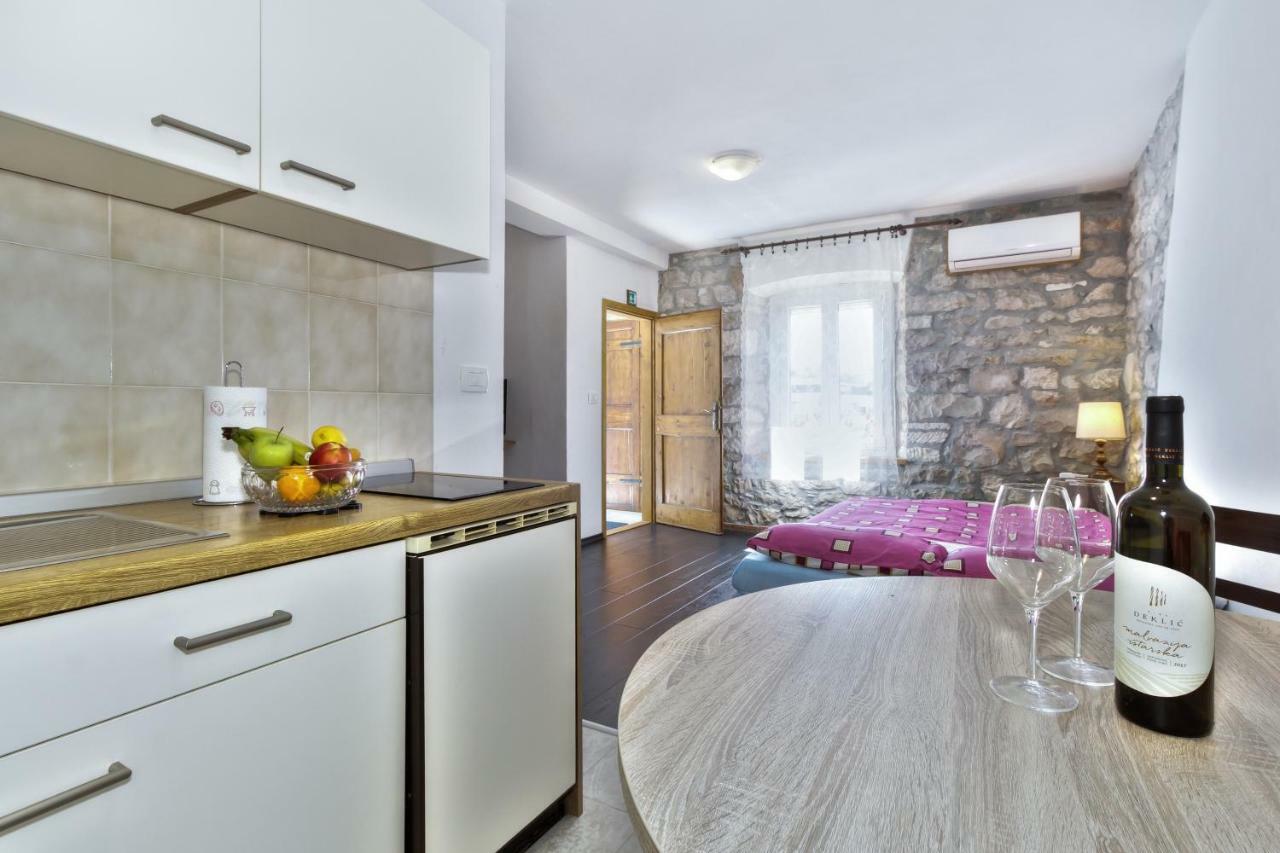 Apartmani Anna ウマグ エクステリア 写真