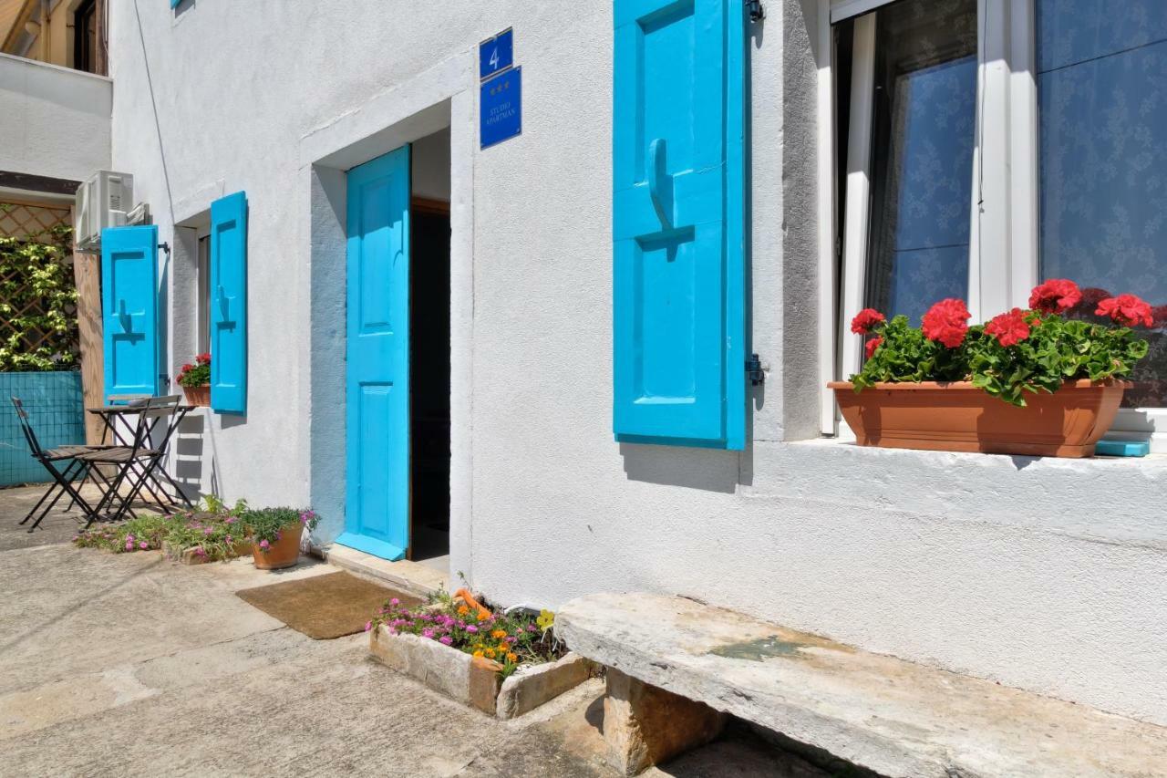 Apartmani Anna ウマグ エクステリア 写真